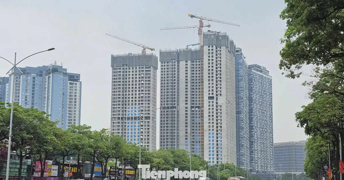 Lãi suất thả nổi neo cao, người mua nhà chật vật xoay xở