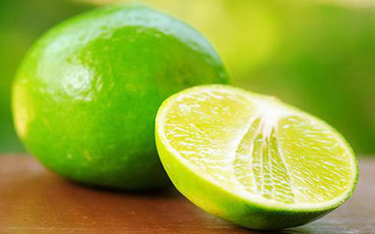 Vì sao ngày càng nhiều người thích đặt 1 quả chanh ở đầu giường khi ngủ?