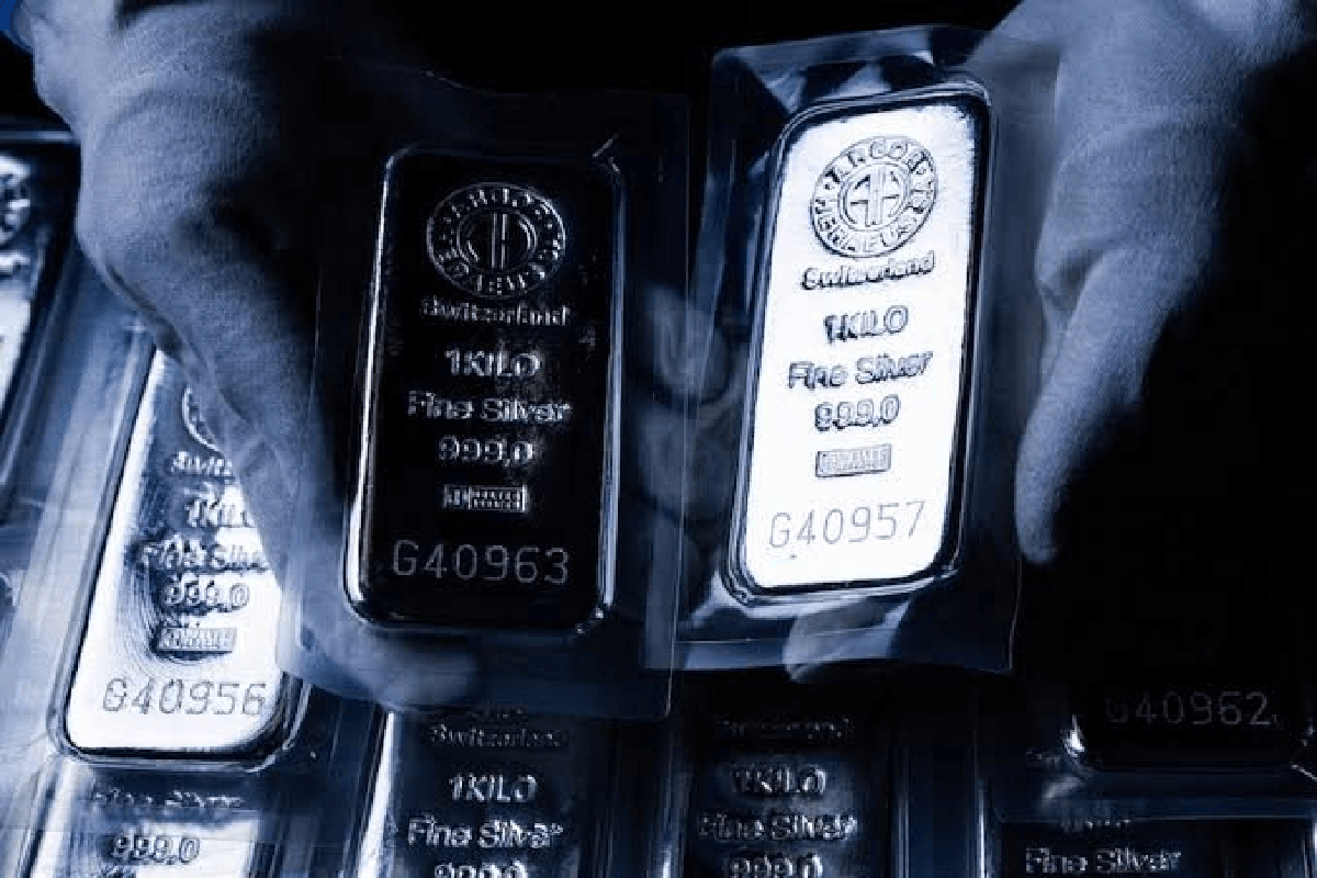 Giá bạc leo lên cao nhất 2 tháng, hơn 40 tấn “về kho” một gã khổng lồ chỉ trong một ngày