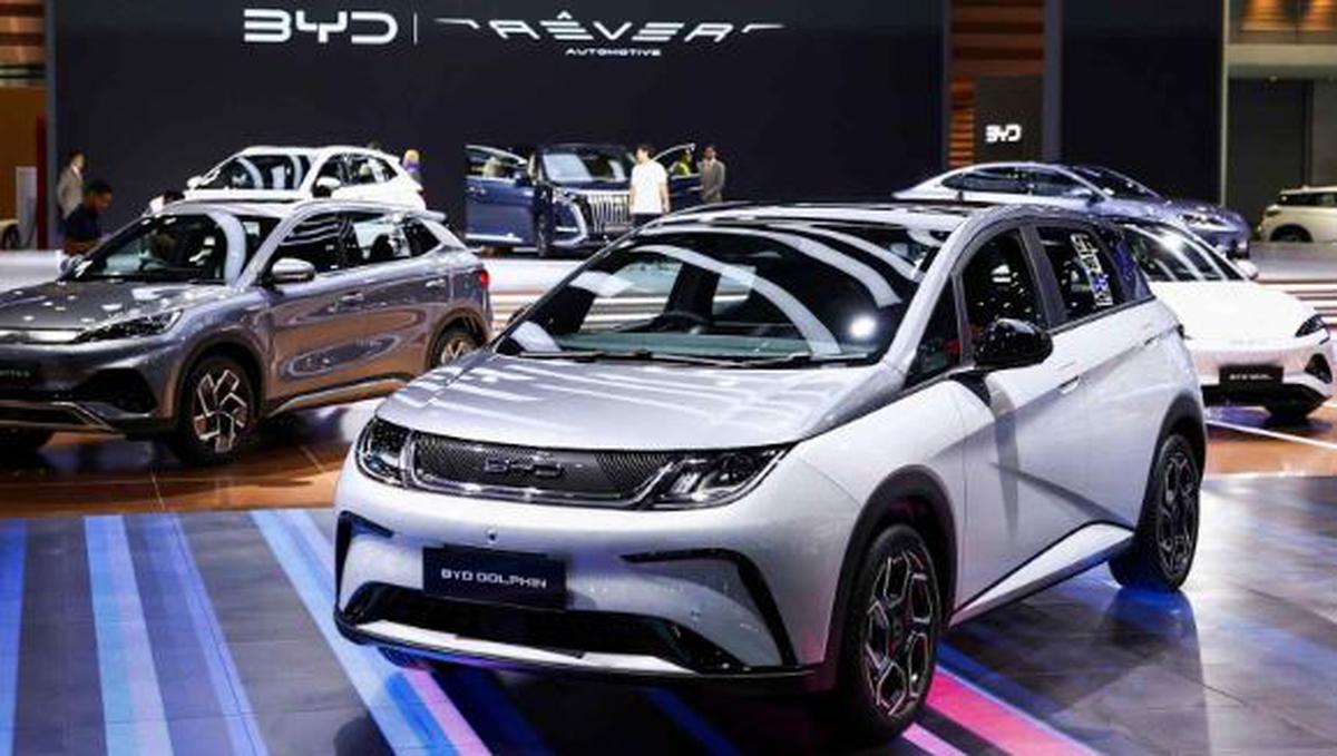 Xe điện qua thời đắt đỏ, nay rẻ hơn cả ô tô hybrid