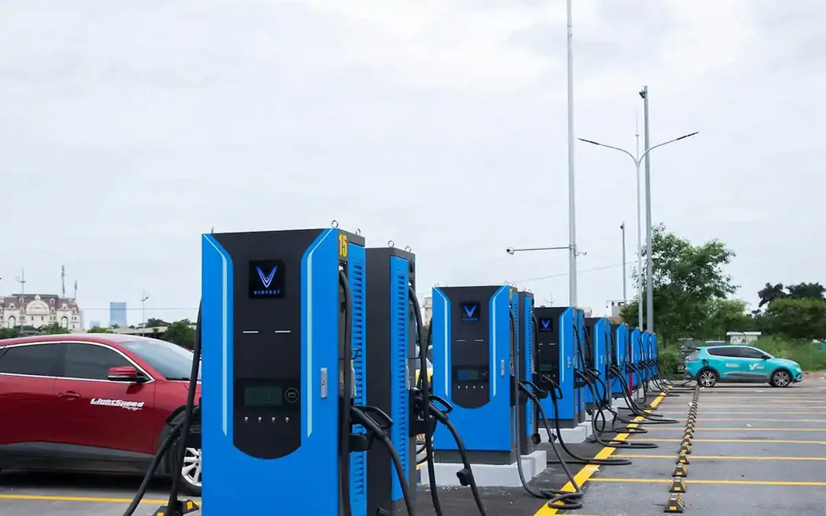 Vì sao ì ạch làm hạ tầng sạc xe điện trên cao tốc Bắc - Nam?