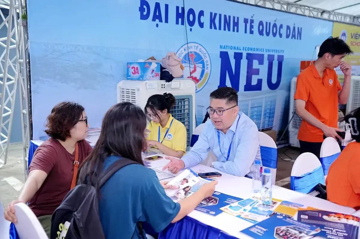 Điểm chuẩn Đại học Kinh tế Quốc dân cao nhất 28,84 điểm