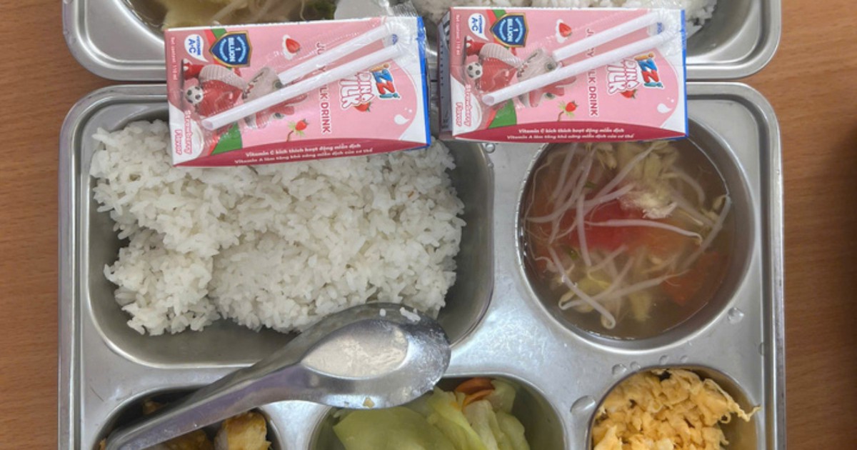 Sau vụ suất ăn lèo tèo, bữa trưa của học sinh Trường Trung Giã thay đổi ra sao?