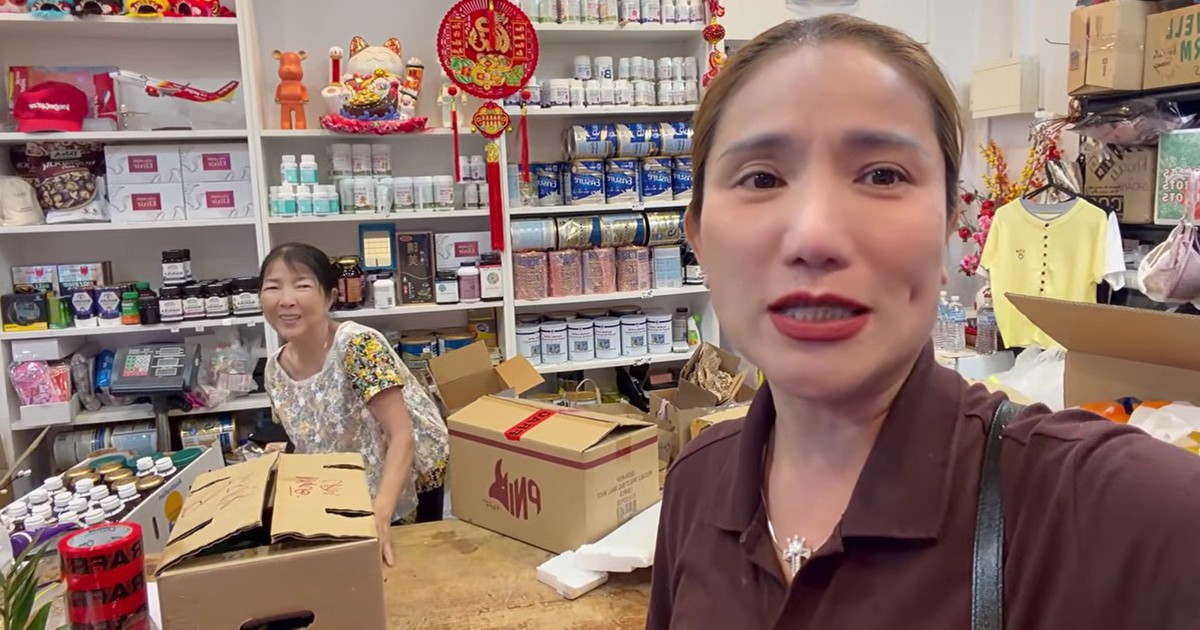 Nữ NSƯT đi làm shipper ở Úc