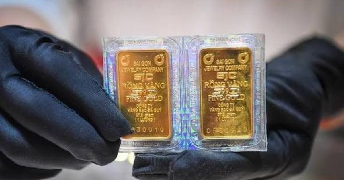 Giá vàng lại “bốc hơi” sau một đêm, có nơi giảm...