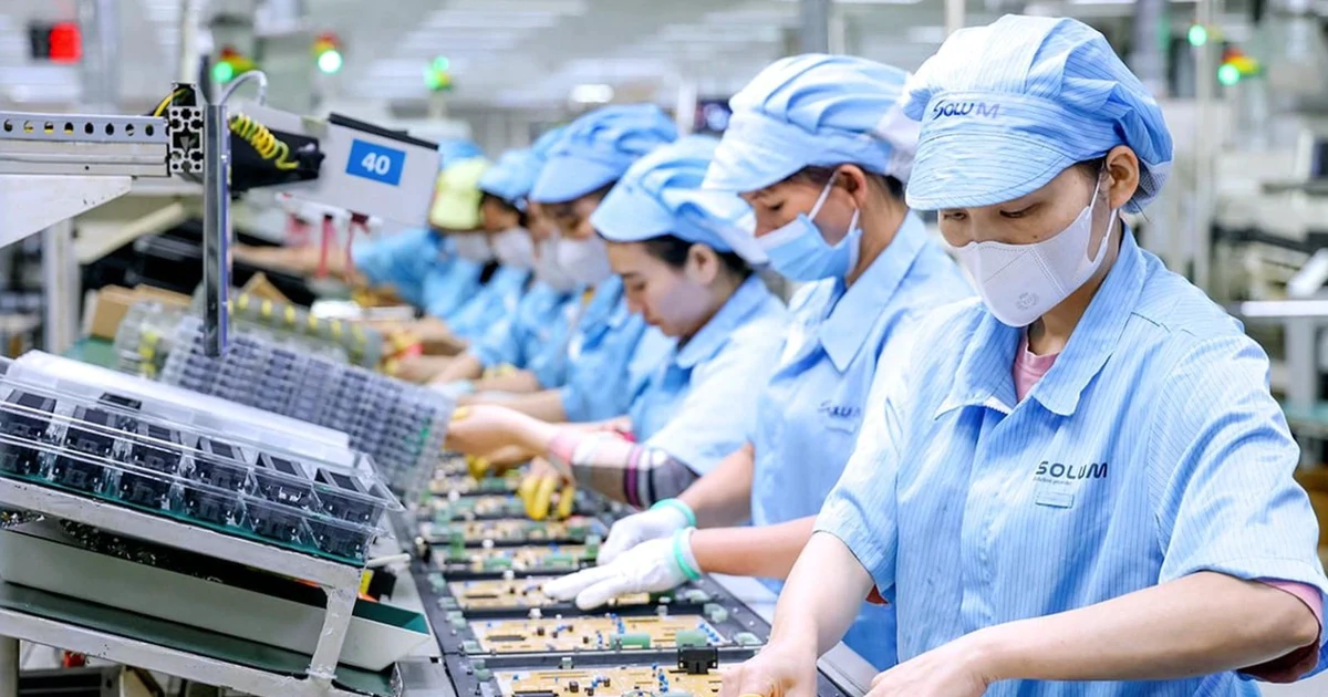 Bộ Nội vụ nói về đề xuất giảm thời giờ làm việc xuống 44 hoặc 40 giờ/tuần