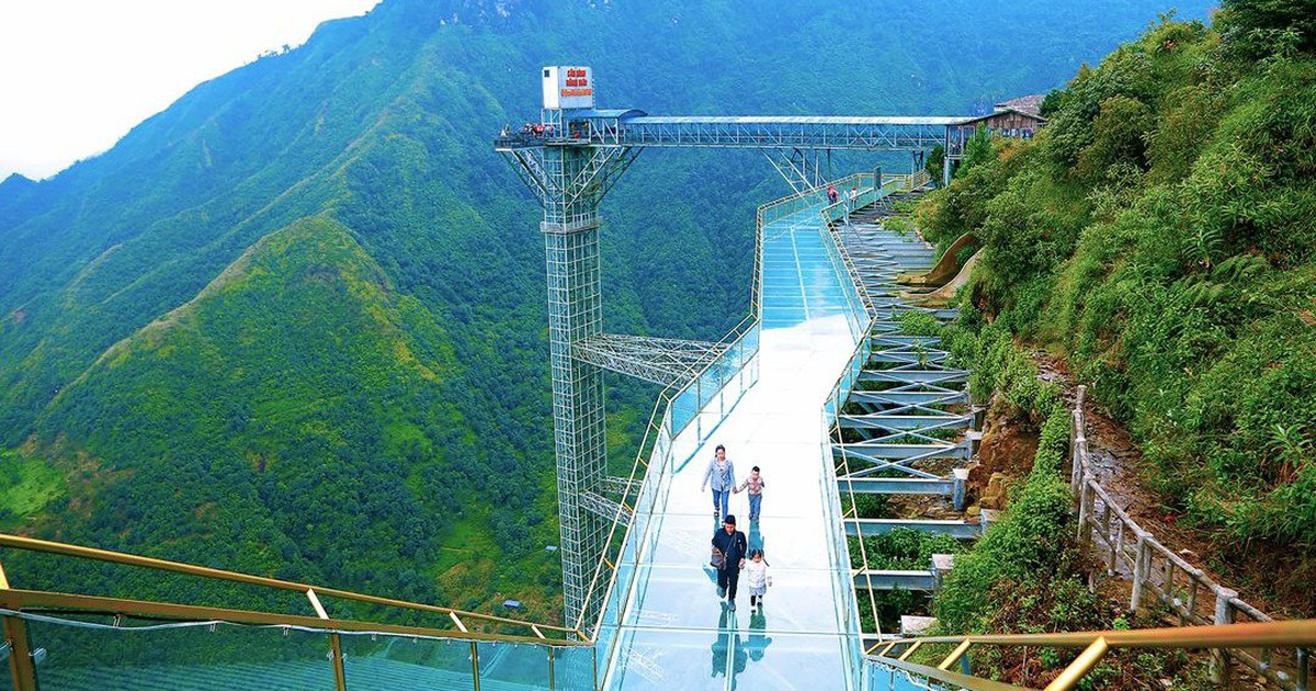 Sau thông báo đóng cửa, cầu kính cao nhất Việt Nam tiếp tục có diễn biến mới