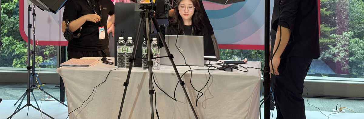 Livestream thành nghề, phía sau hàng triệu creator là một ngành kinh doanh mới
