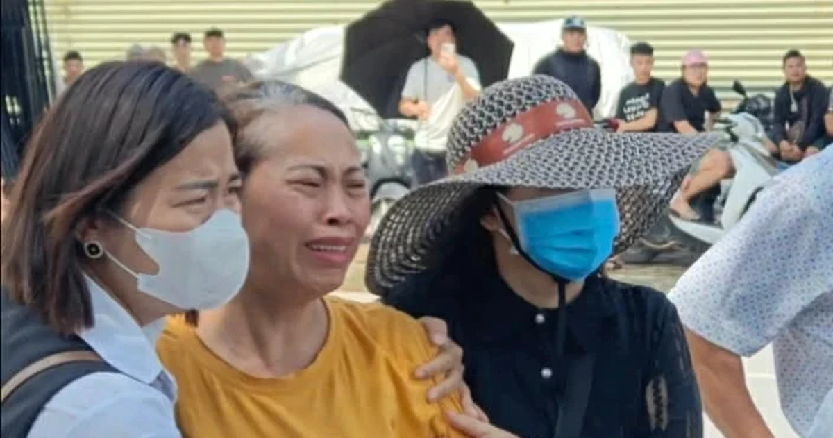 Ước mơ dang dở của nam sinh bị nước cuốn ở Hà Nội: "Con muốn đi học để sau này đỡ đần mẹ"