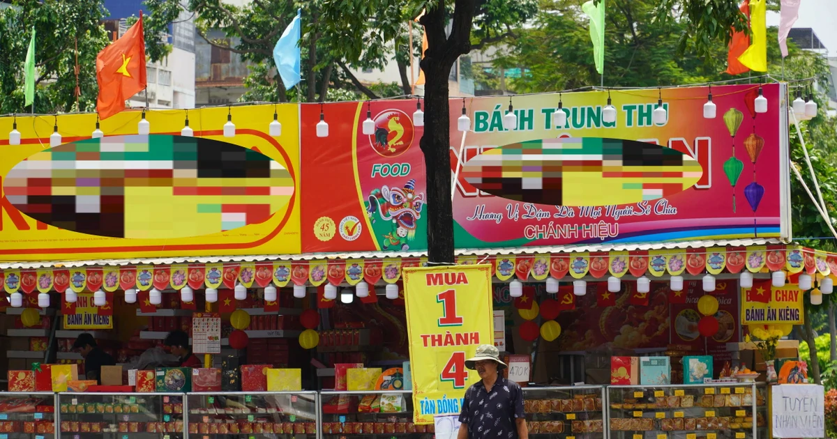 Bánh Trung thu đại hạ giá kiểu "lạ hoắc"