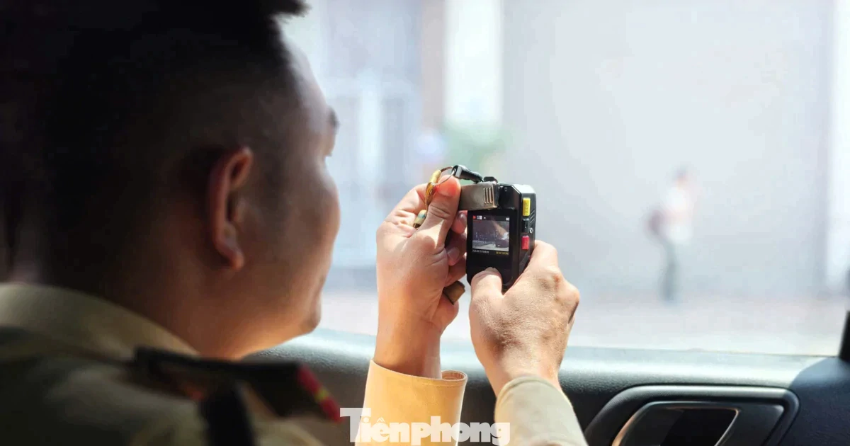 CSGT Hà Nội ghi hình xử phạt hàng loạt xe limousine vi phạm