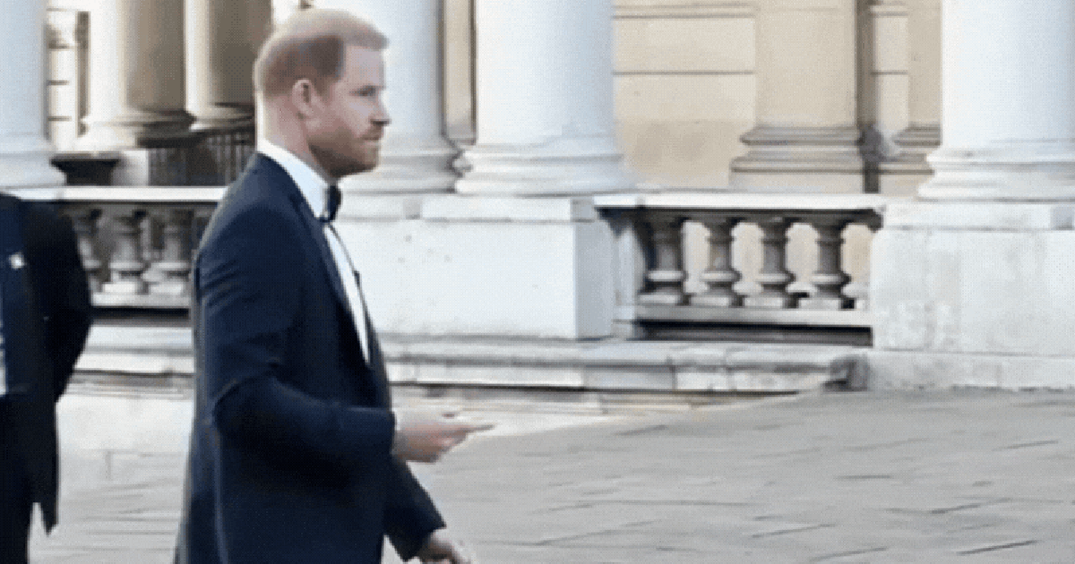 Harry lần đầu lên tiếng sau khi đưa cả gia đình trở lại Anh