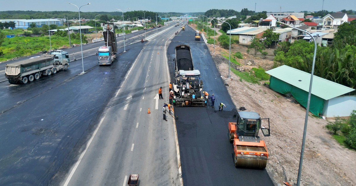 Diện mạo siêu nút giao kết nối 2 cao tốc huyết mạch ở phía Nam