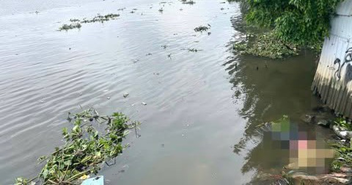 Điều tra vụ thi thể người đàn ông có chùm chìa khoá trong túi trôi trên sông Sài Gòn