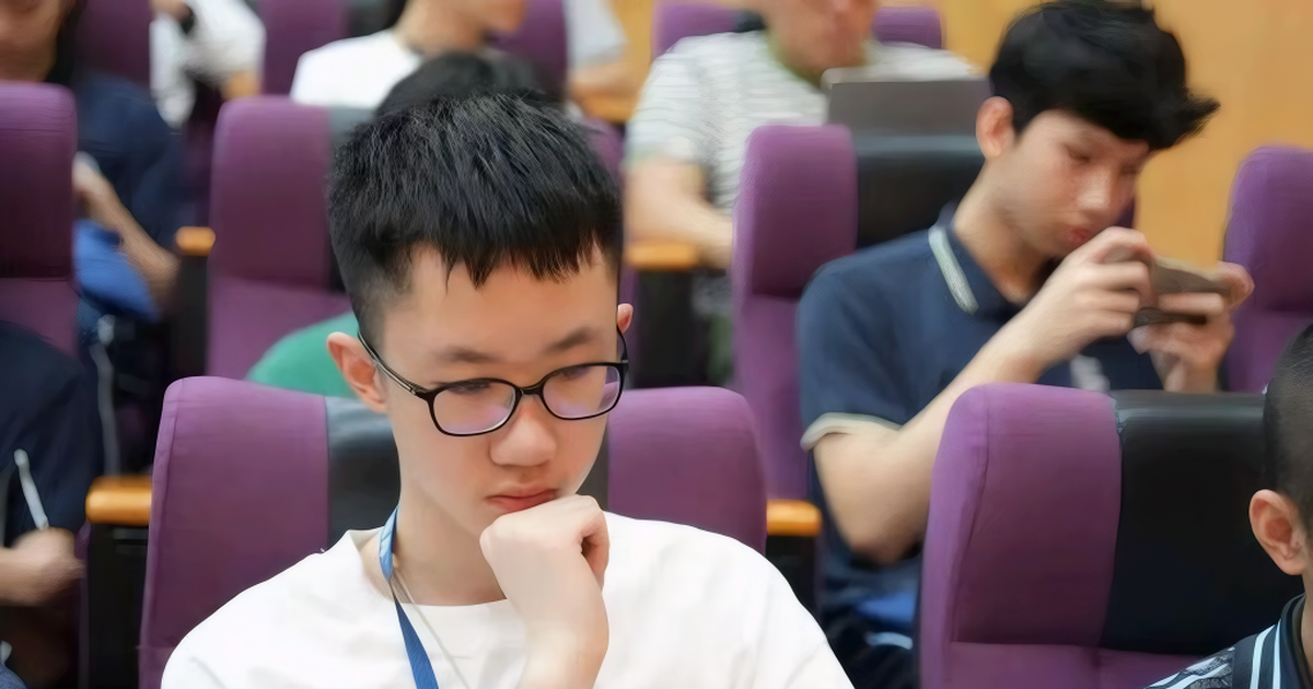 Phát hiện thần đồng 13 tuổi được ví như "Elon Musk tương lai", video học tiếng Anh bằng AI thu hút 20 triệu lượt xem