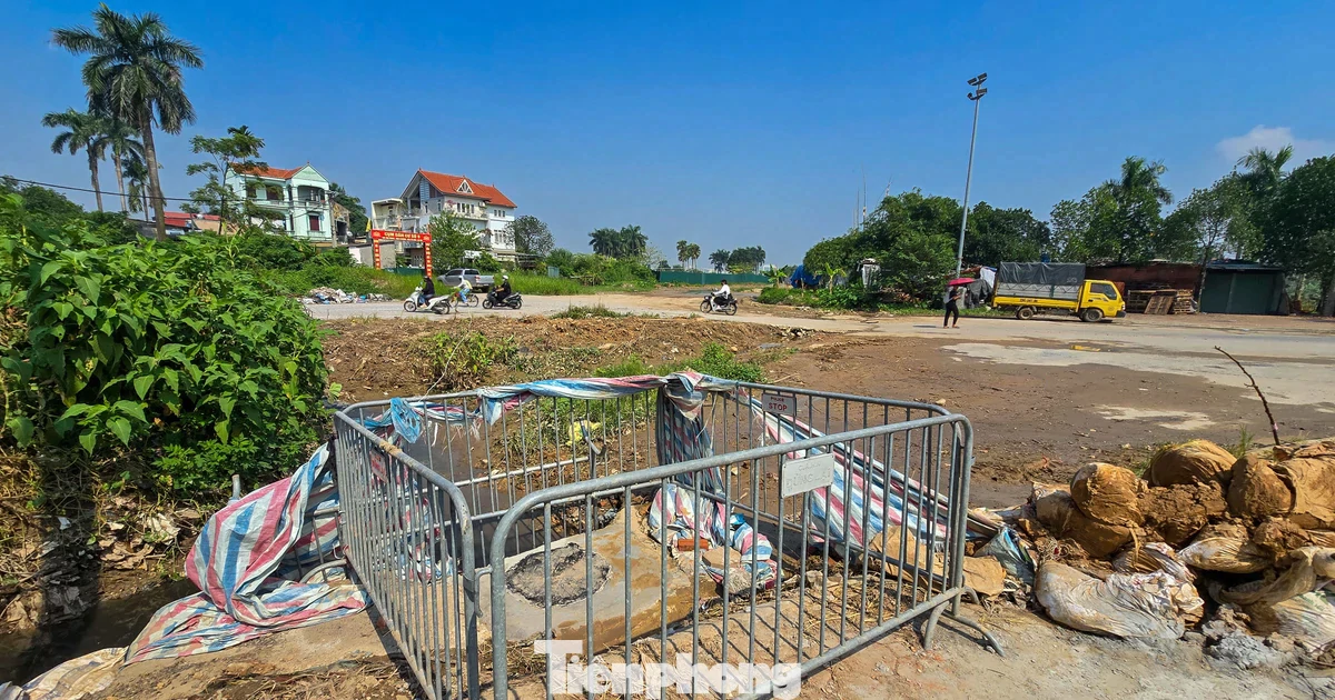 Hiện trạng tuyến đường, nơi nam sinh Mỏ - Địa chất bị cuốn trôi xuống cống