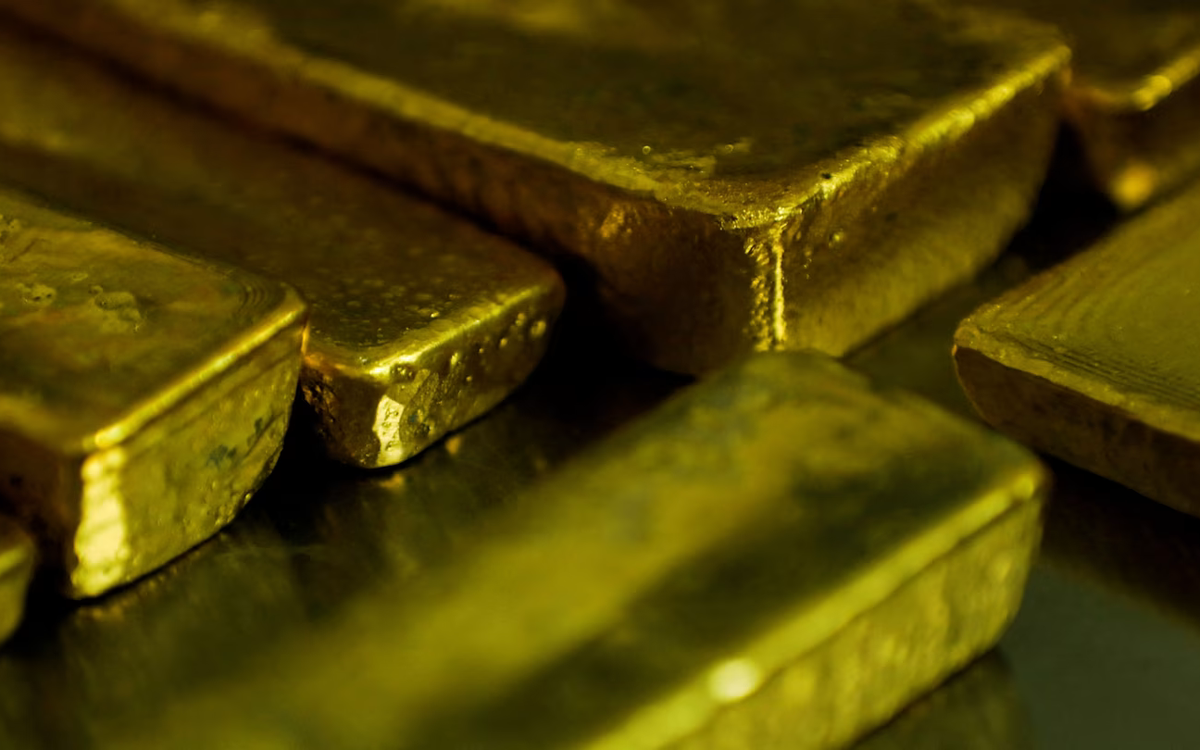 Một khách hàng chi gần 160 tỷ USD mua hơn 1.000 tấn vàng
