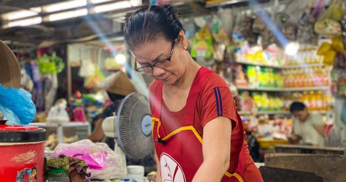 Những quán ăn giá rẻ bất ngờ ngay trung tâm Thành phố Huế