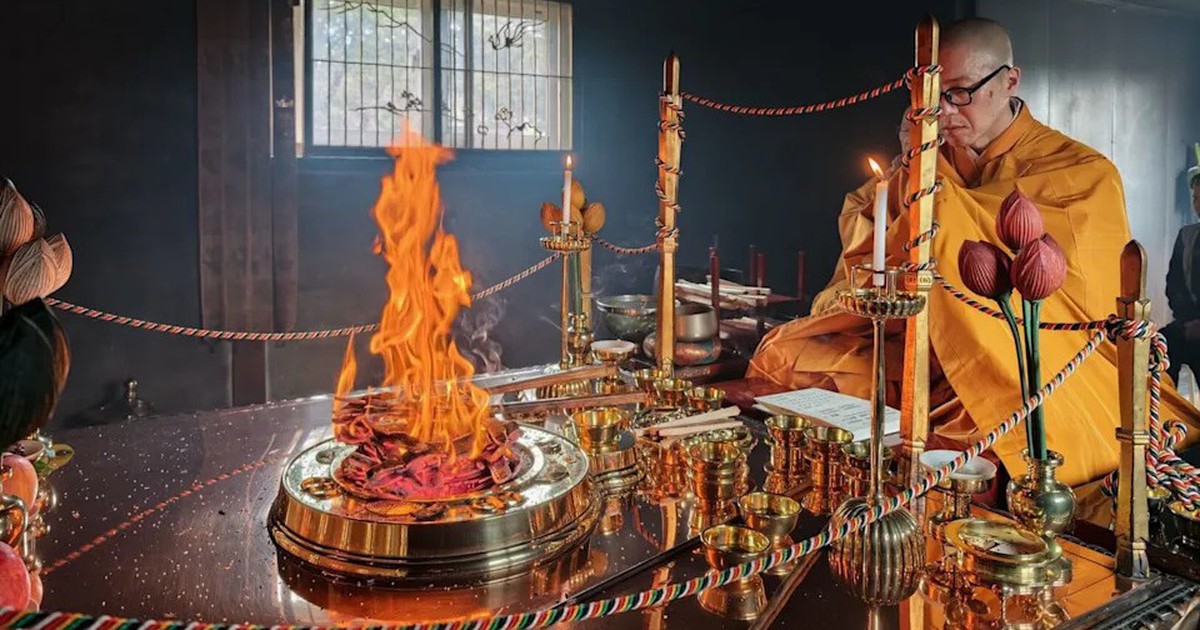 Chùa chật vật tài chính, trụ trì mang tiền công đức đi đầu tư chứng khoán, trái phiếu: Kết quả bất ngờ