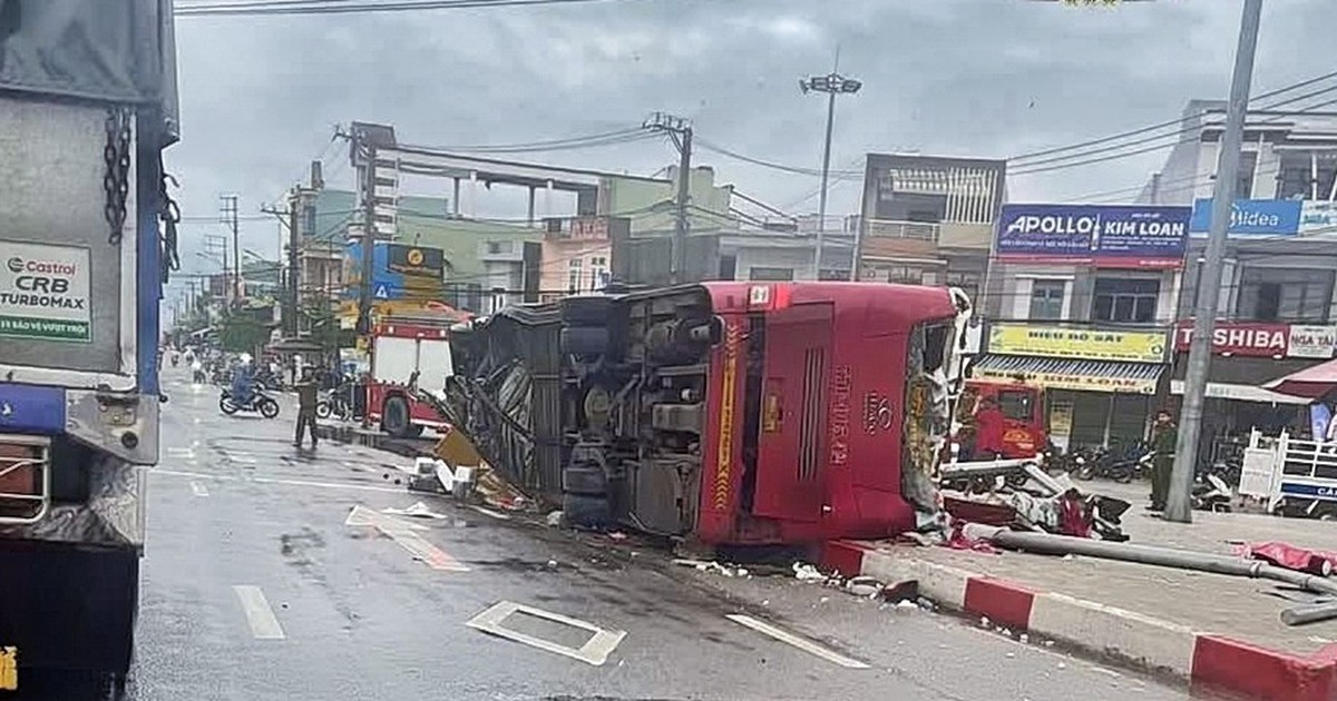 Lật xe khách giường nằm tại Gia Lai, nhiều người bị thương