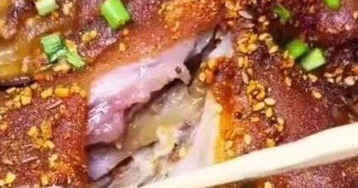 Cả nhóm dương tính sau bữa ăn đêm, chủ quán thừa nhận cho “gia vị” chứa chất cấm