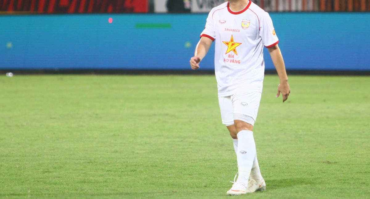 “Ronaldo Việt Nam” bất ngờ chia tay CLB V.League dù vừa ký hợp đồng, tìm bến đỗ mới ở tuổi 34?