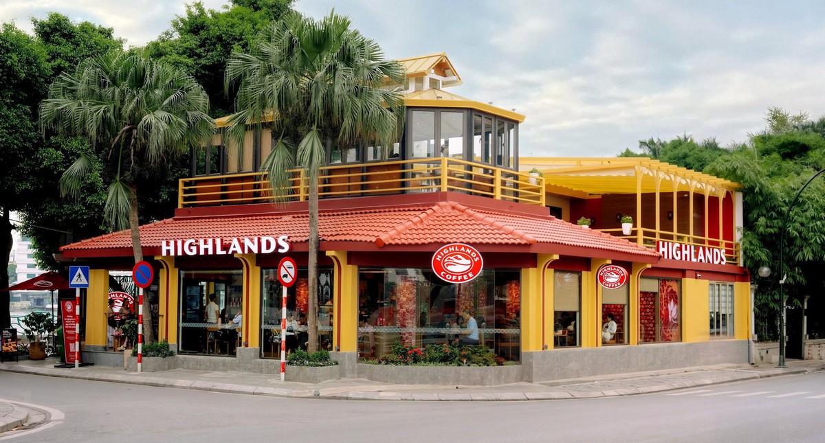 Thấy gì từ động thái mới của Highlands Coffee trước thềm IPO? Chuyên gia nói “thương hiệu nổi tiếng” hay “cửa hàng đông khách” không còn đủ để thuyết phục nhà đầu tư!