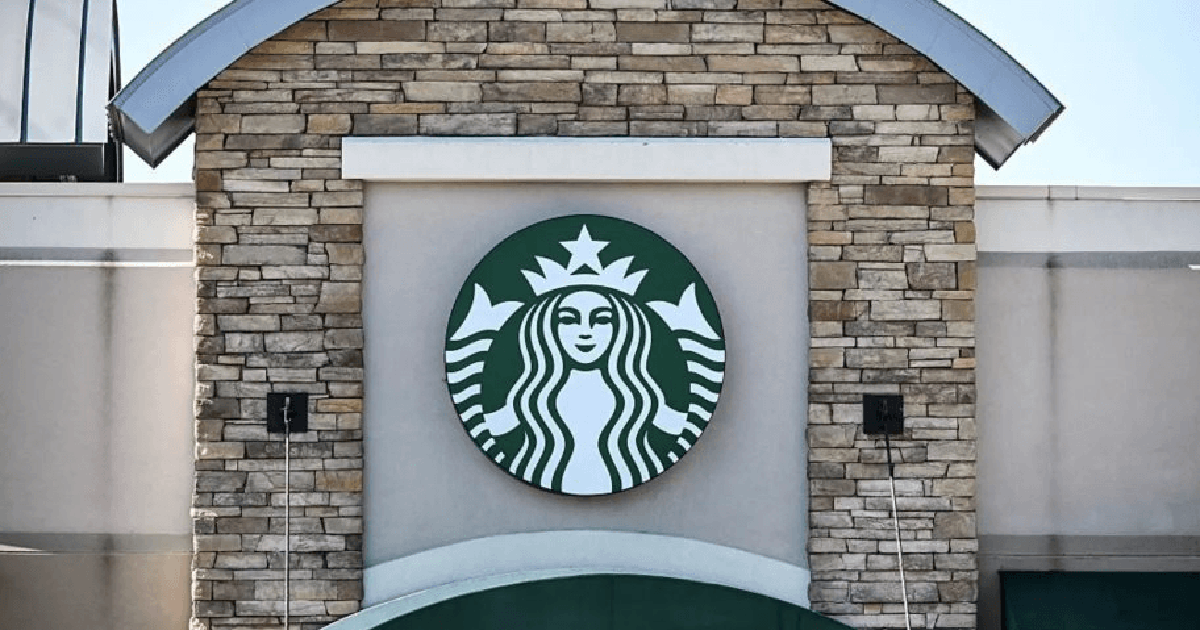 Starbucks bất ngờ tuyên bố đóng vĩnh viễn 250 q...