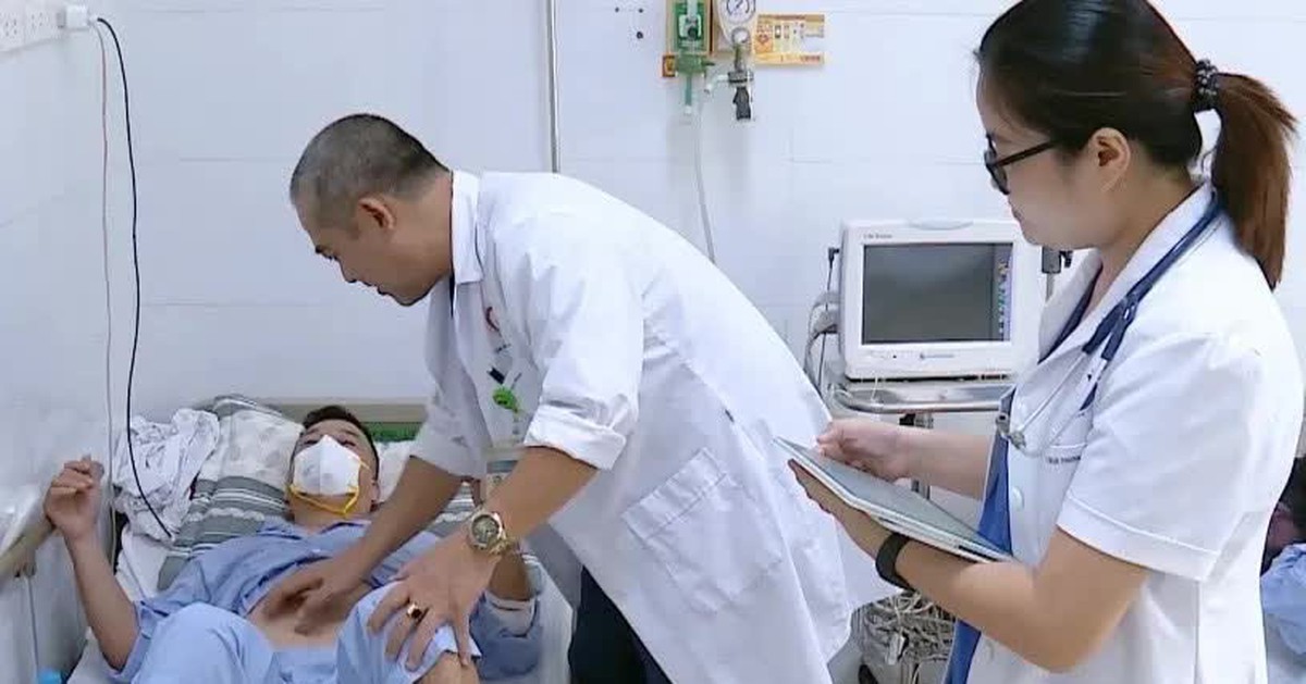 Sốt xuất huyết: Hạ sốt chưa phải đã qua nguy hiểm