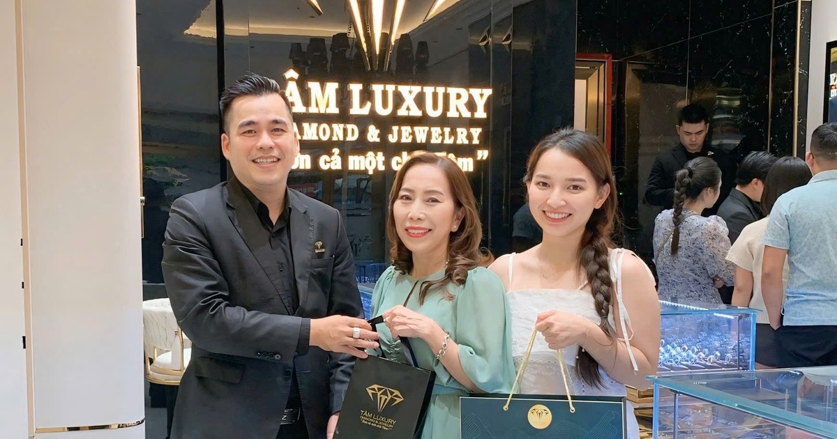 Thị trường kim cương ở TP.HCM dần hồi phục