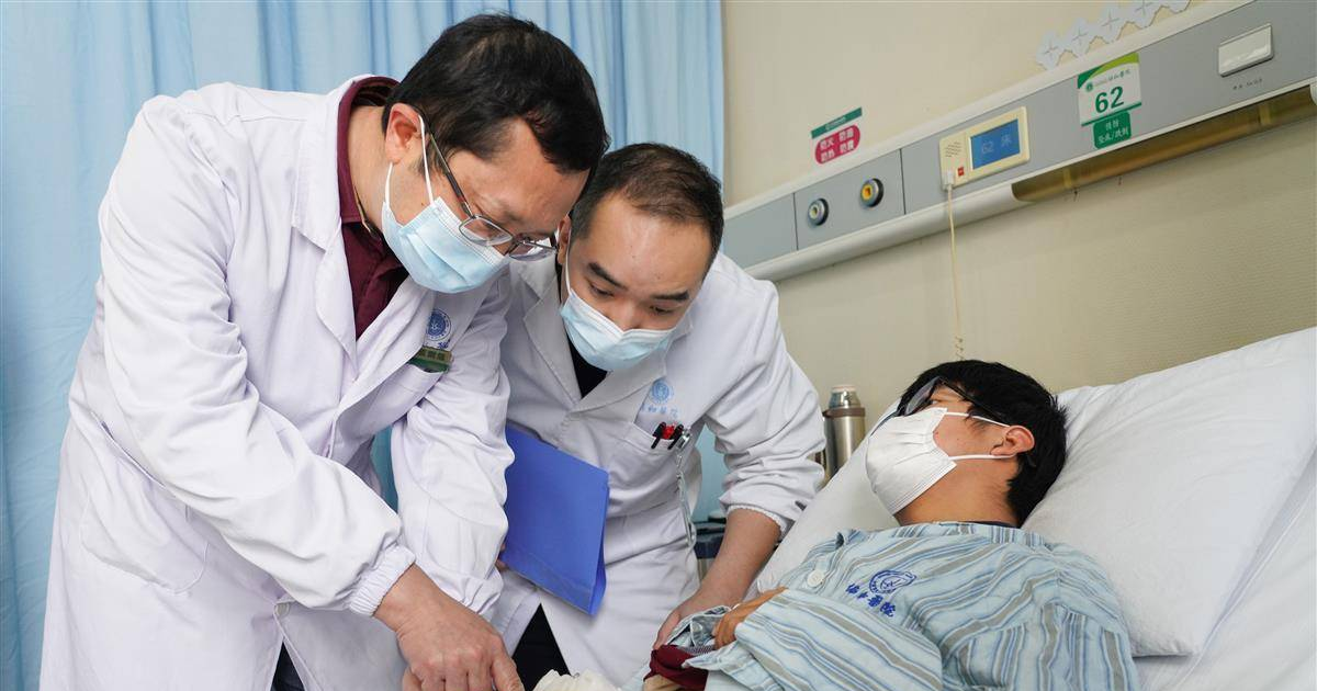 Nam sinh 14 tuổi suy thận nặng, mất 98% chức năng thận: Bác sĩ cảnh báo thói quen nhiều trẻ đang mắc