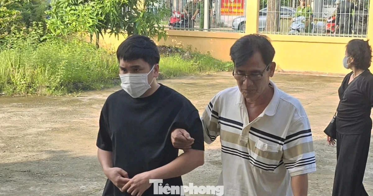 Tài xế trong vụ tai nạn làm nữ sinh tử vong ở Vĩnh Long được dìu tới toà