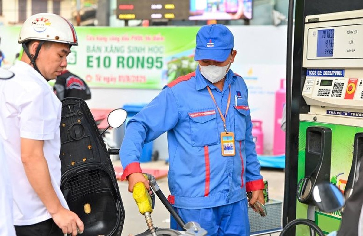 Giá xăng tăng 720 đồng/lít, giá dầu đồng loạt giảm ngày 3/9