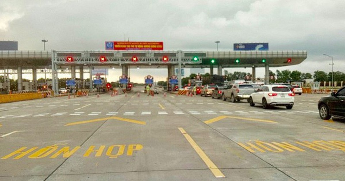 Bộ Công an nêu rõ các trường hợp lùi xe trên cao tốc sẽ không bị phạt nguội