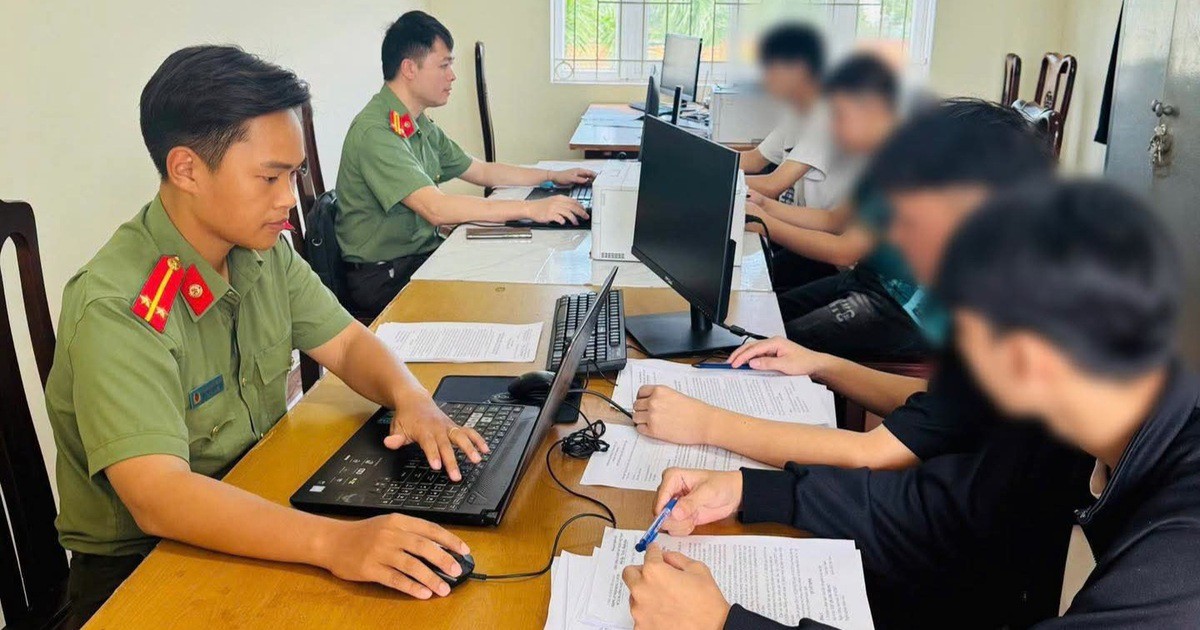 Xử phạt 9 người mua bán trái phép thông tin 34 tài khoản ngân hàng
