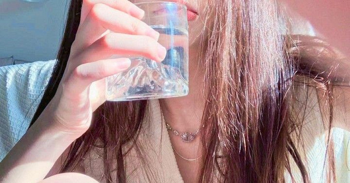 4 kiểu uống nước càng làm nhiều thận càng nhanh "hỏng"