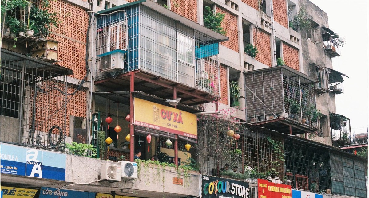 Một quán cà phê "thời bao cấp" có tiếng ở Hà Nộ...