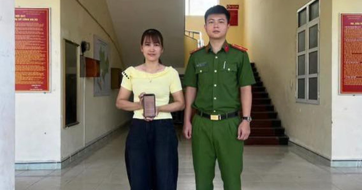 Dùng tài khoản ngân hàng biệt danh, người phụ nữ sau khi chuyển thành công 10 triệu đồng phải đến công an trình báo