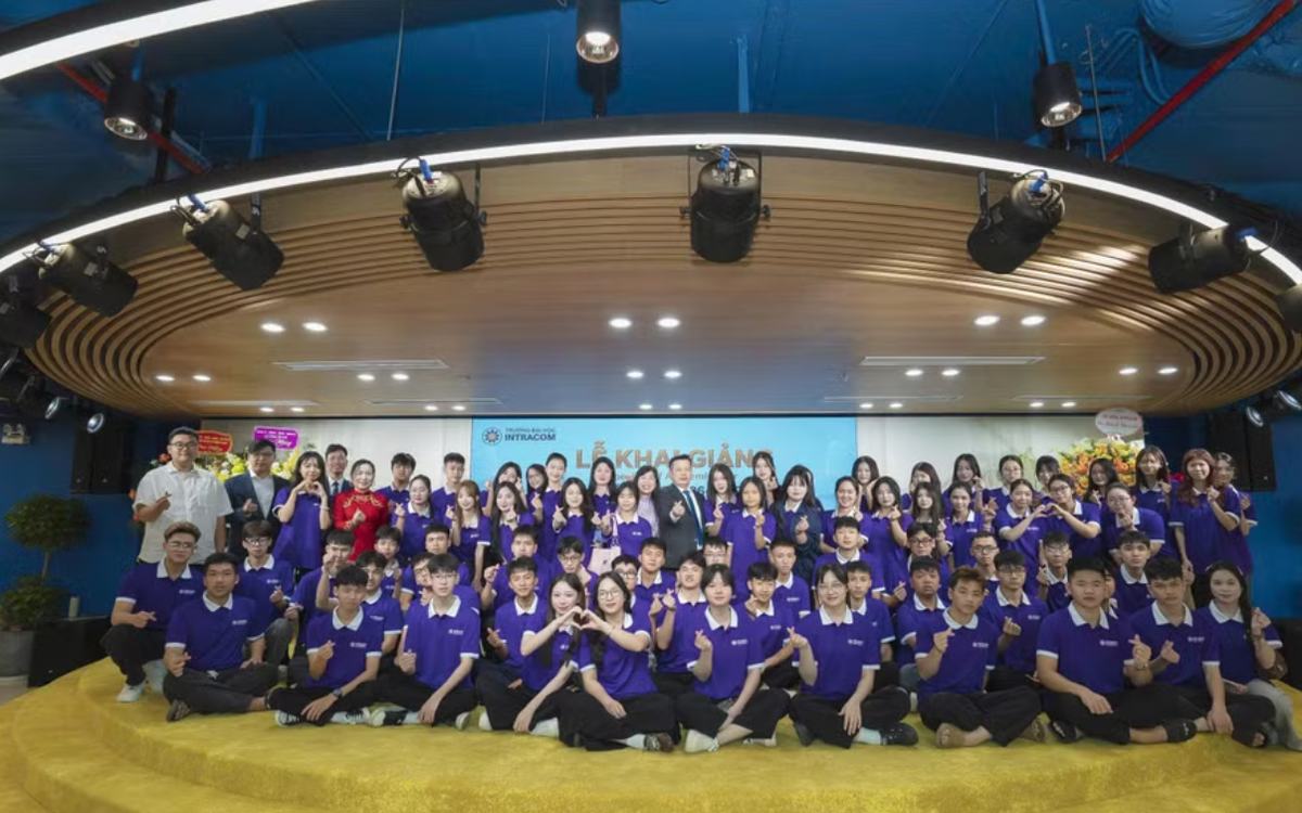 Trường Đại học Intracom khai giảng năm học mới