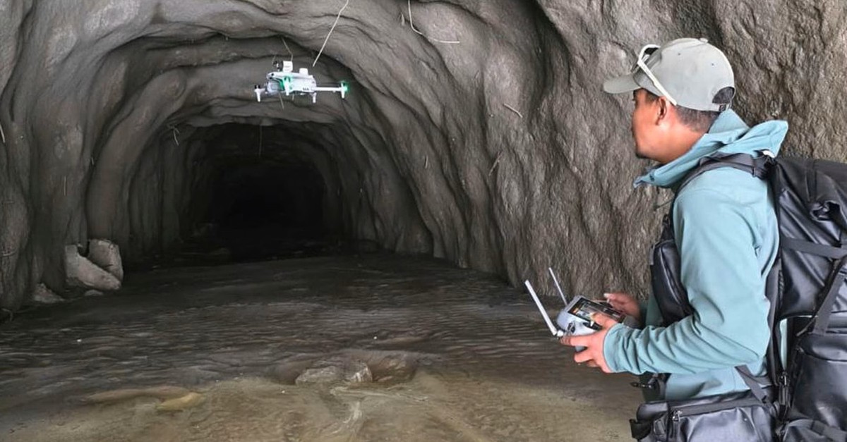 Nepal huy động “mắt thần” tìm người mất tích: Drone nhiệt quét từ trên trời, công nghệ hỗ trợ dò dưới lớp bùn đá
