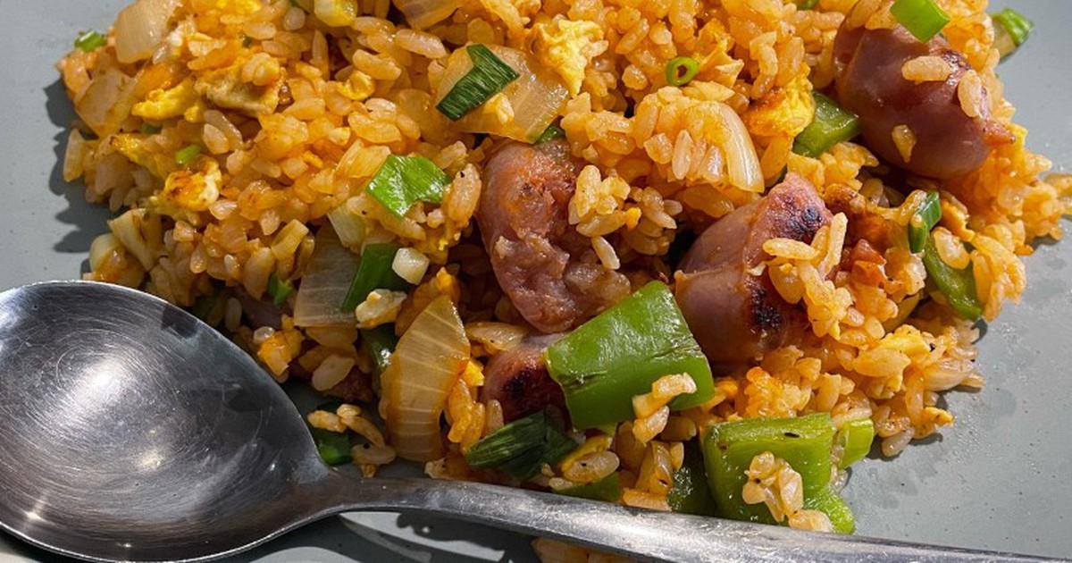 Cả nhà cùng mắc tiểu đường dù không ai mê đồ ngọt, bác sĩ chỉ đích danh 2 món cực quen "bơm đường" vào máu