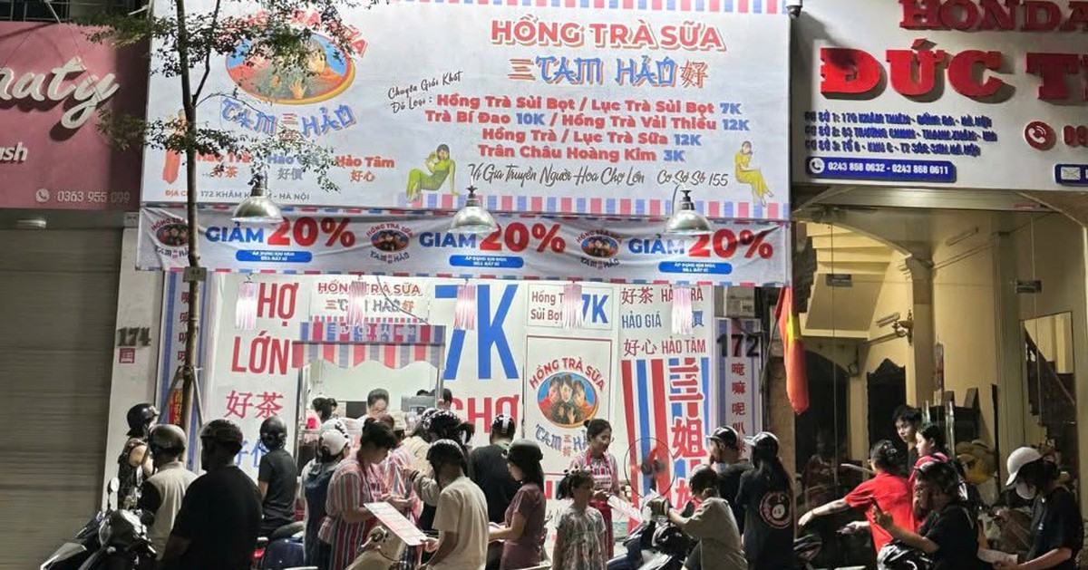 Hà Nội xuất hiện hàng loạt phố trà sữa giá rẻ: Cửa hàng mọc lên dày đặc, khách vẫn xếp hàng