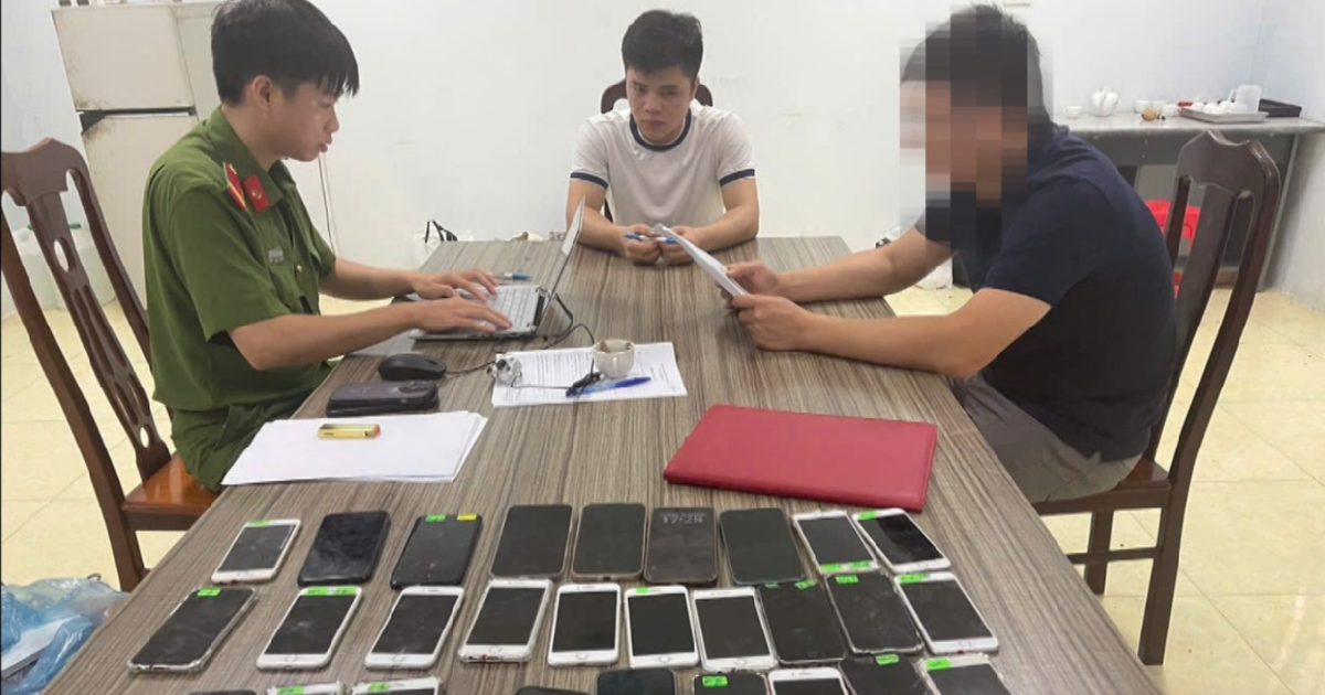Công an điều tra loạt giao dịch tổng cộng gần 400.000.000 đồng liên tục chuyển vào tài khoản 7 thanh niên SN 2001 - 2006