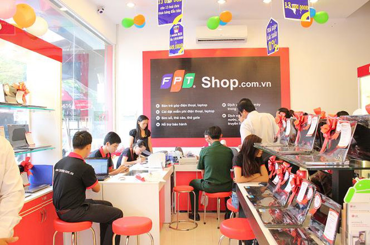 2 chữ F chủ lực của FPT 2015: Fshop và Fsoft