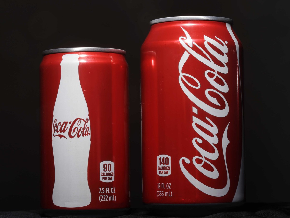Thu nhỏ lon nước: Chiến lược đơn giản giúp Coca-cola tăng trưởng mạnh
