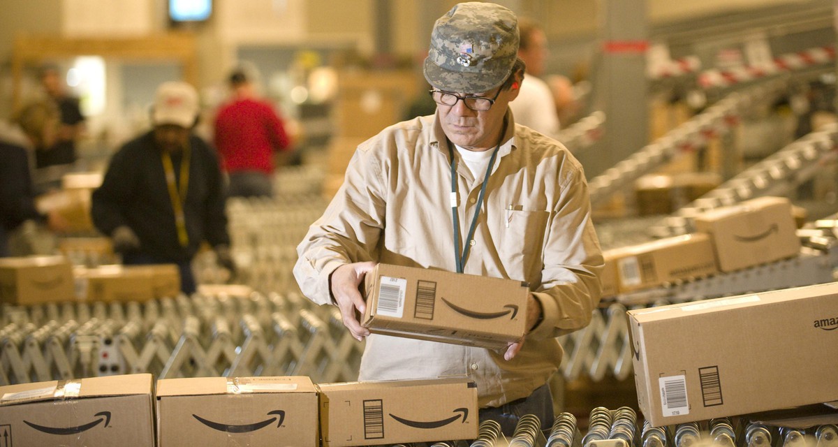 Thay vì chăm chăm mua trên Amazon, vì sao người Việt không mang hàng ...