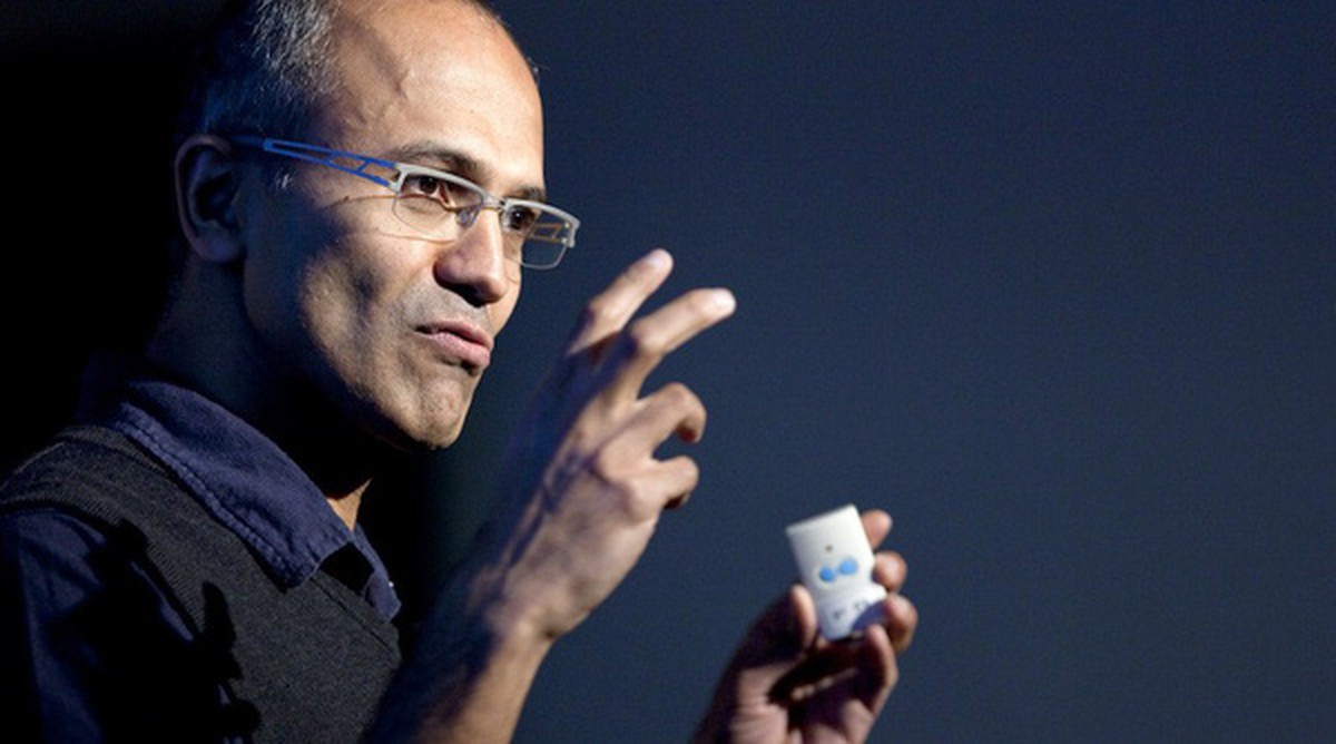 CEO Microsoft: Robot sẽ không bao giờ thay thế được con người