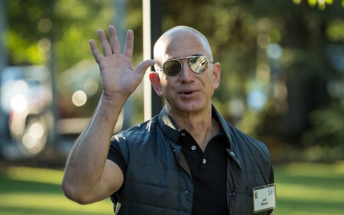 Jeff Bezos vừa đạt được kỷ lục mà Bill Gates cũng chưa từng làm được