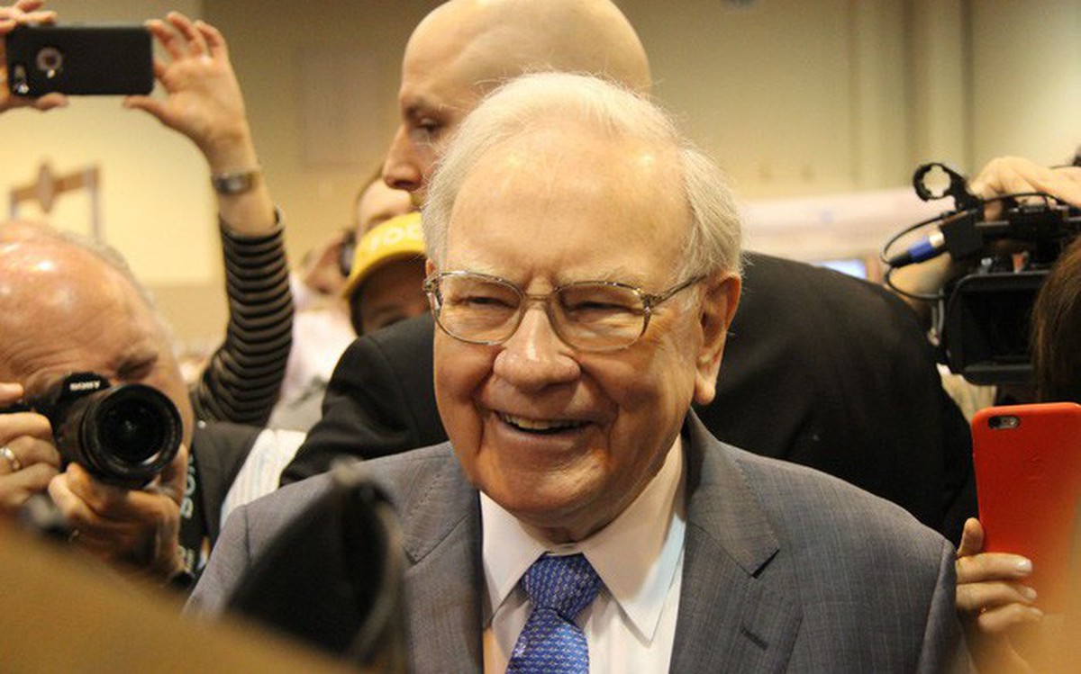Cách Buffett dặn vợ đầu tư sau khi ông qua đời