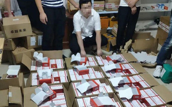Nhóm tội phạm Trung Quốc 'hô biến' điện thoại cũ thành smartphone Huawei, nửa năm bán hơn 7.000 chiếc